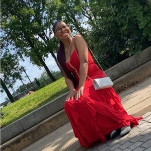 Meet your Posher, Eliza